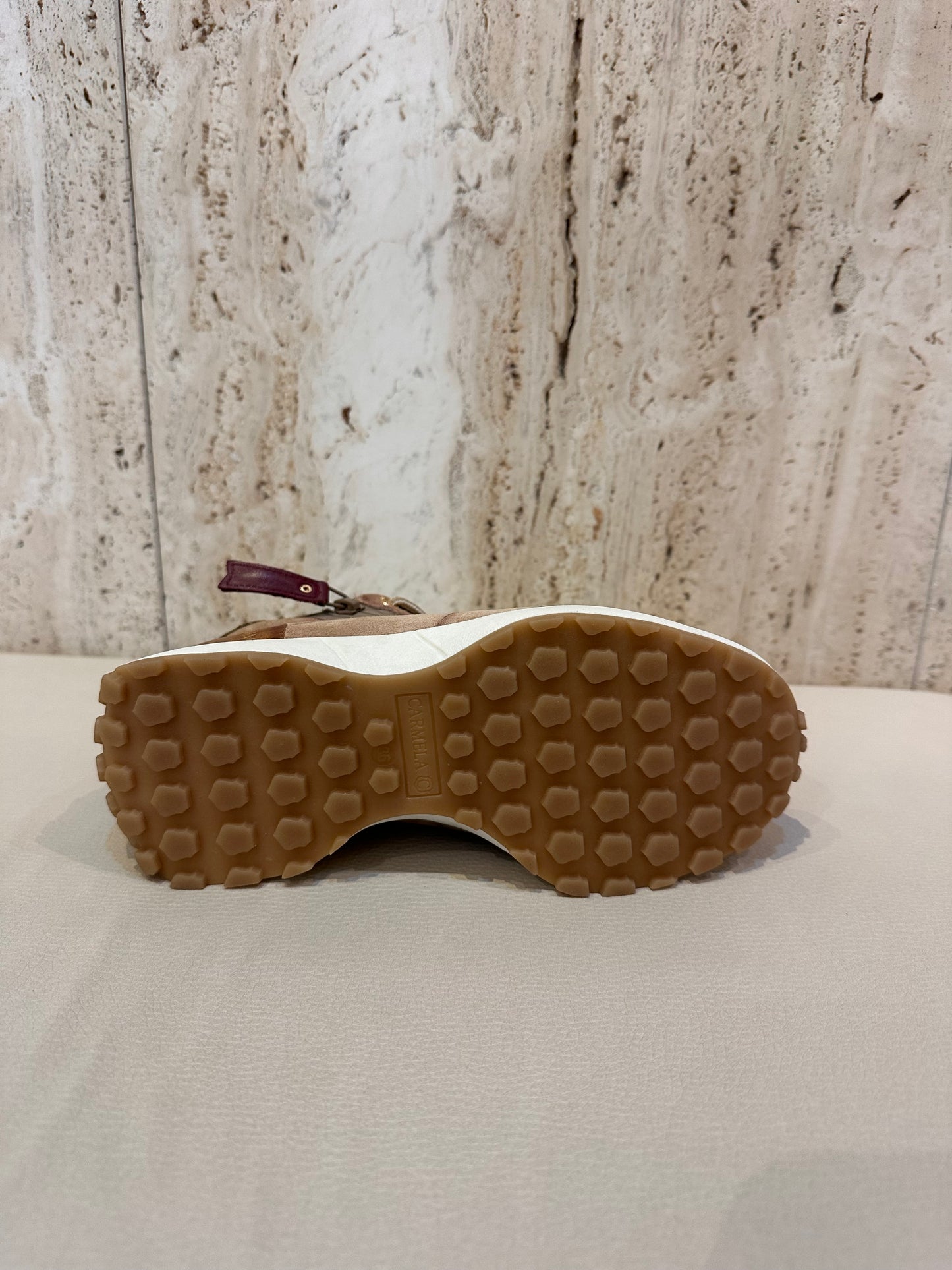 CARMELA BOTÍN 160881 CAMEL