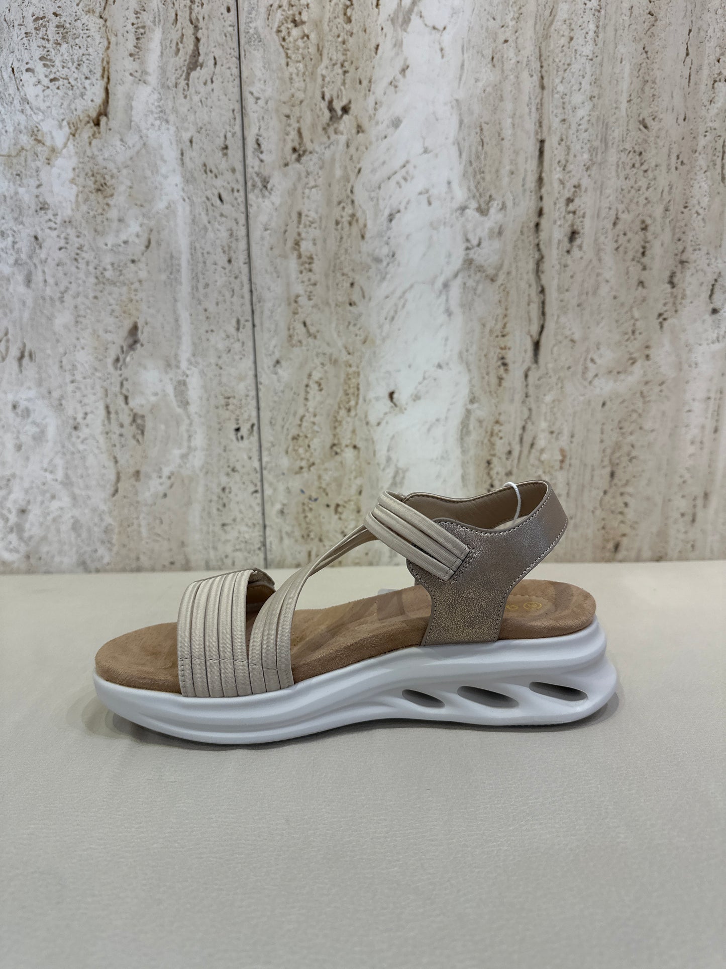 SANDALIA AMARPIES VELCROS