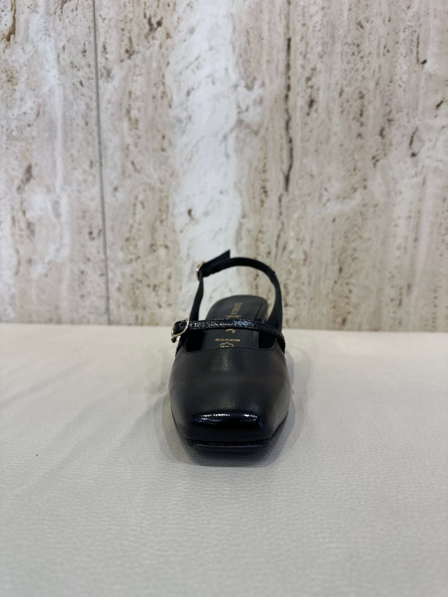 ZAPATO DANIELA VEGA DESTALONADO 2451N