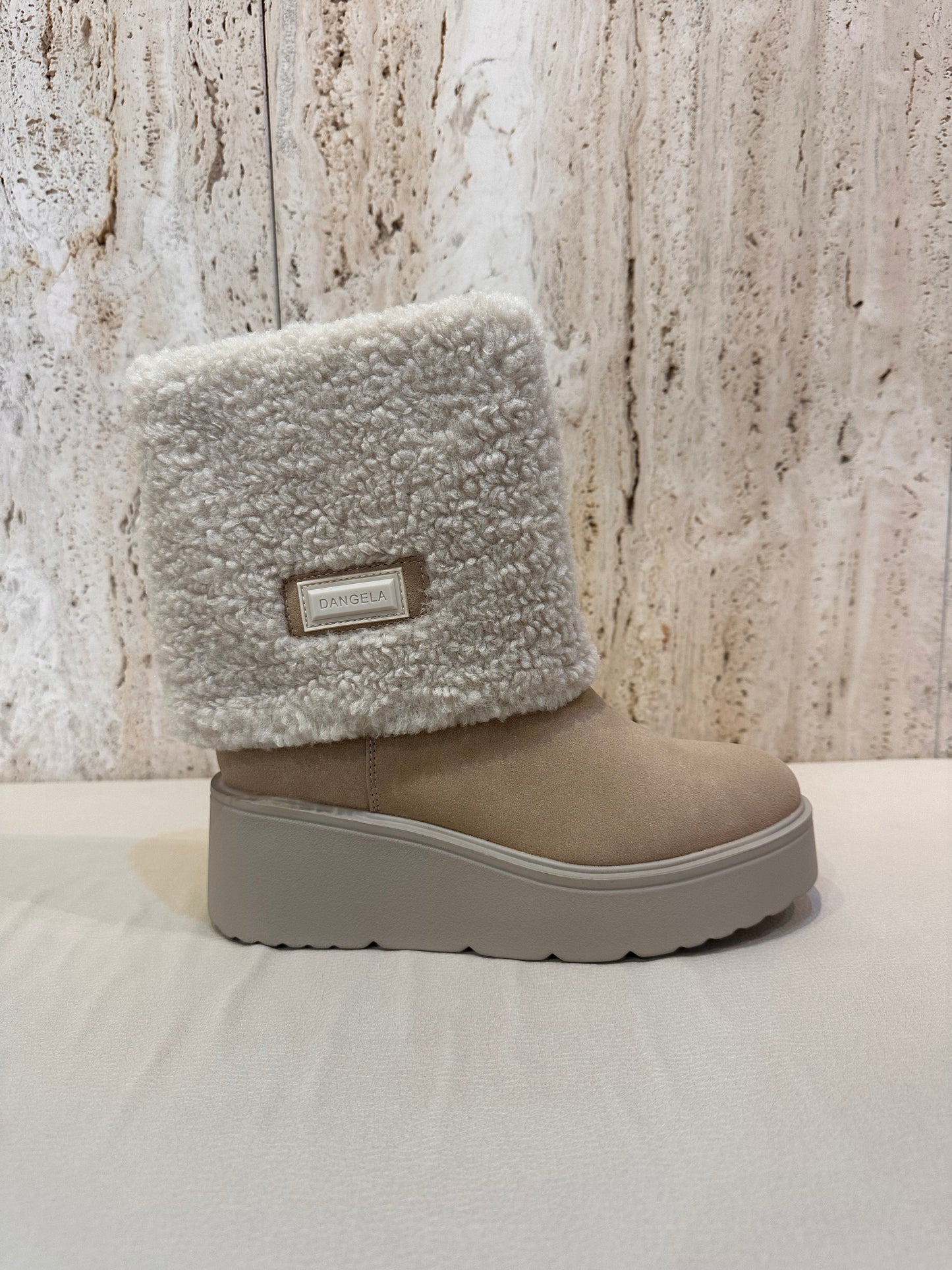 BOTA DANGELA PELO