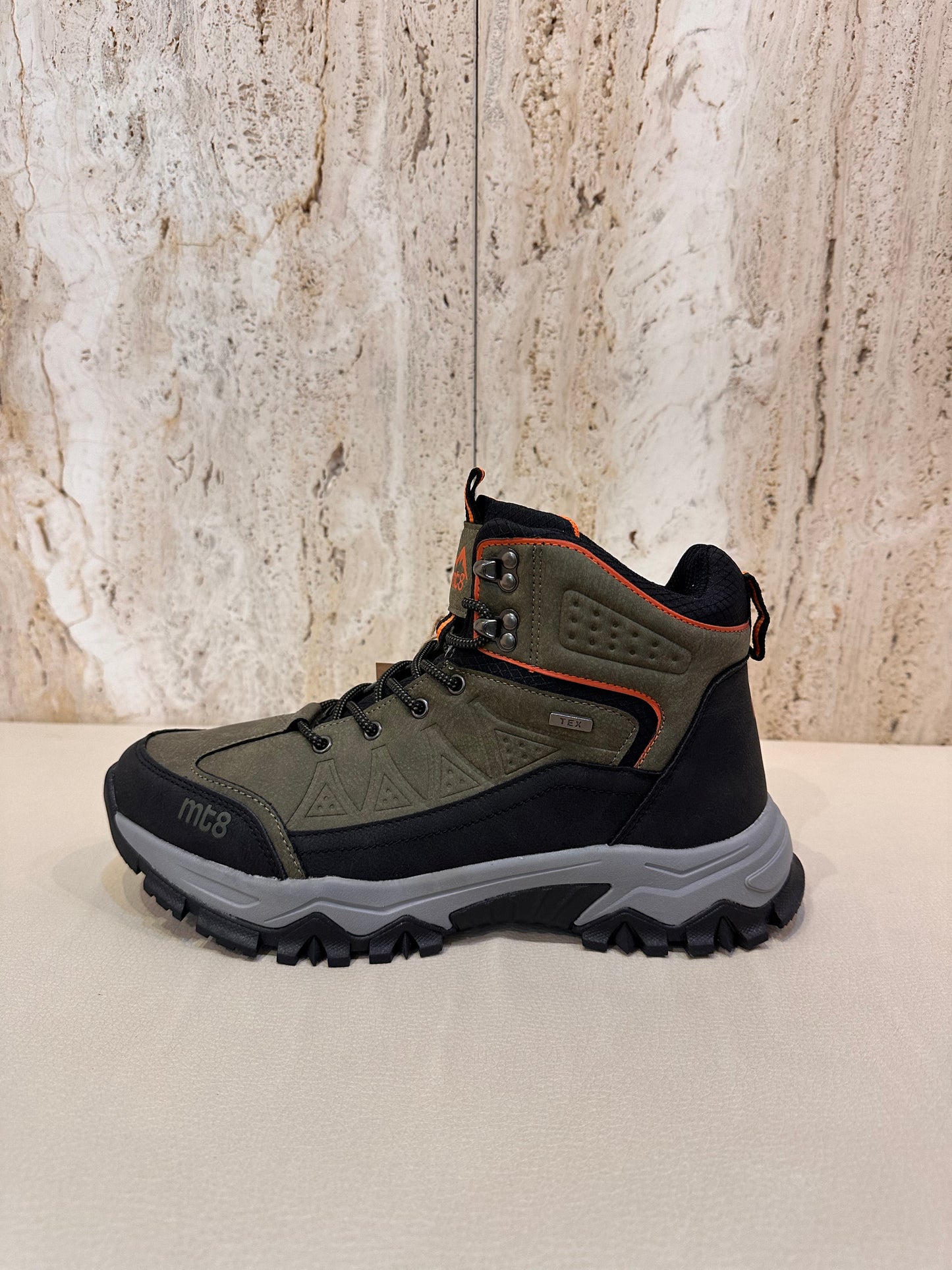 BOTA TREK SLOTT