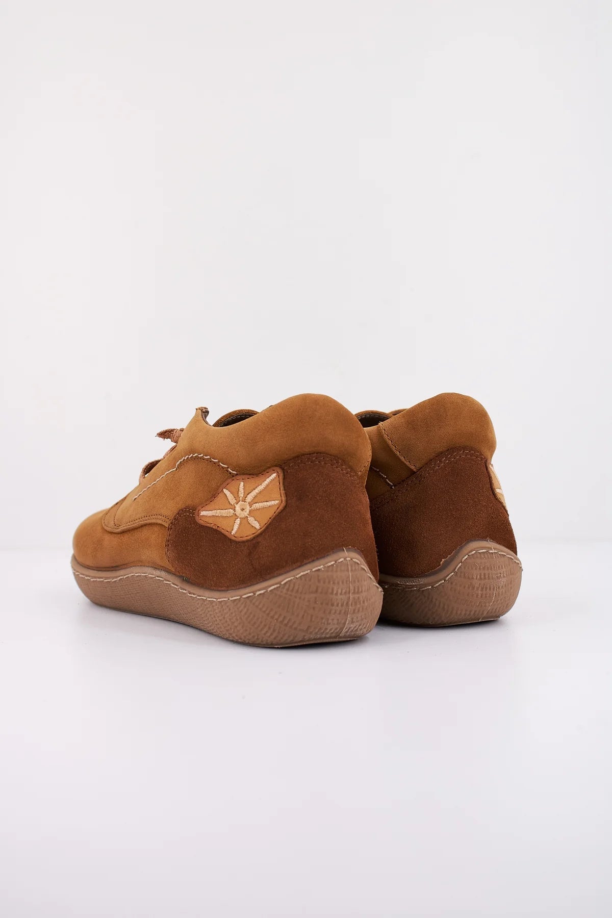 SUNNI SABBI BOTIN NARU PANAMA