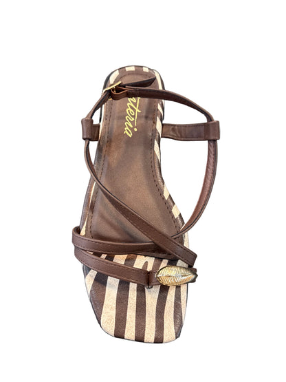 SANDALIA MARRON