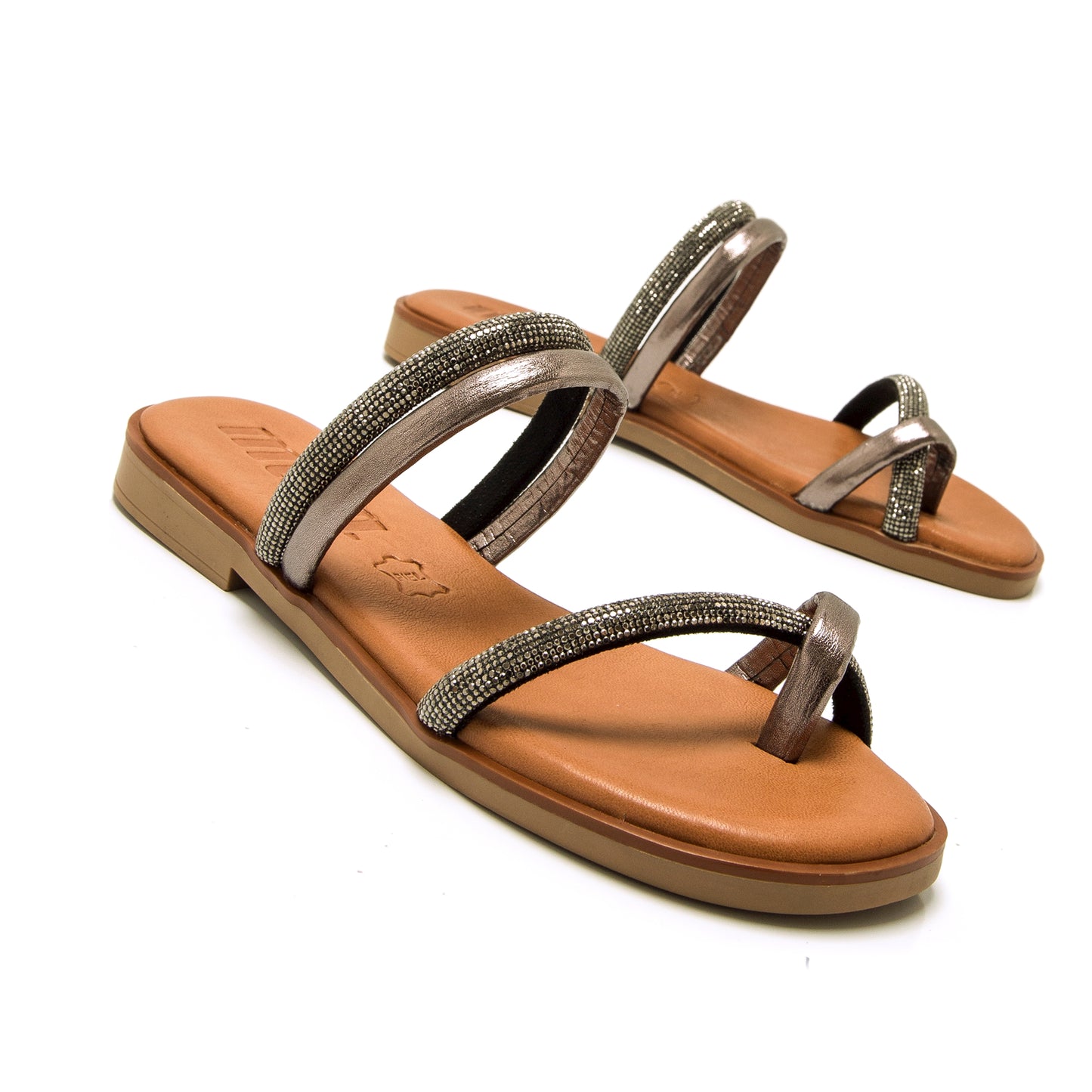 CHANCLO PLANO PLATA MUSTANG  ALYSA