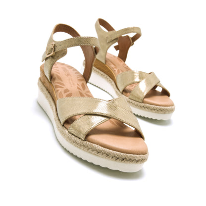 SANDALIA MUSTANG CUÑA 59916 ORO