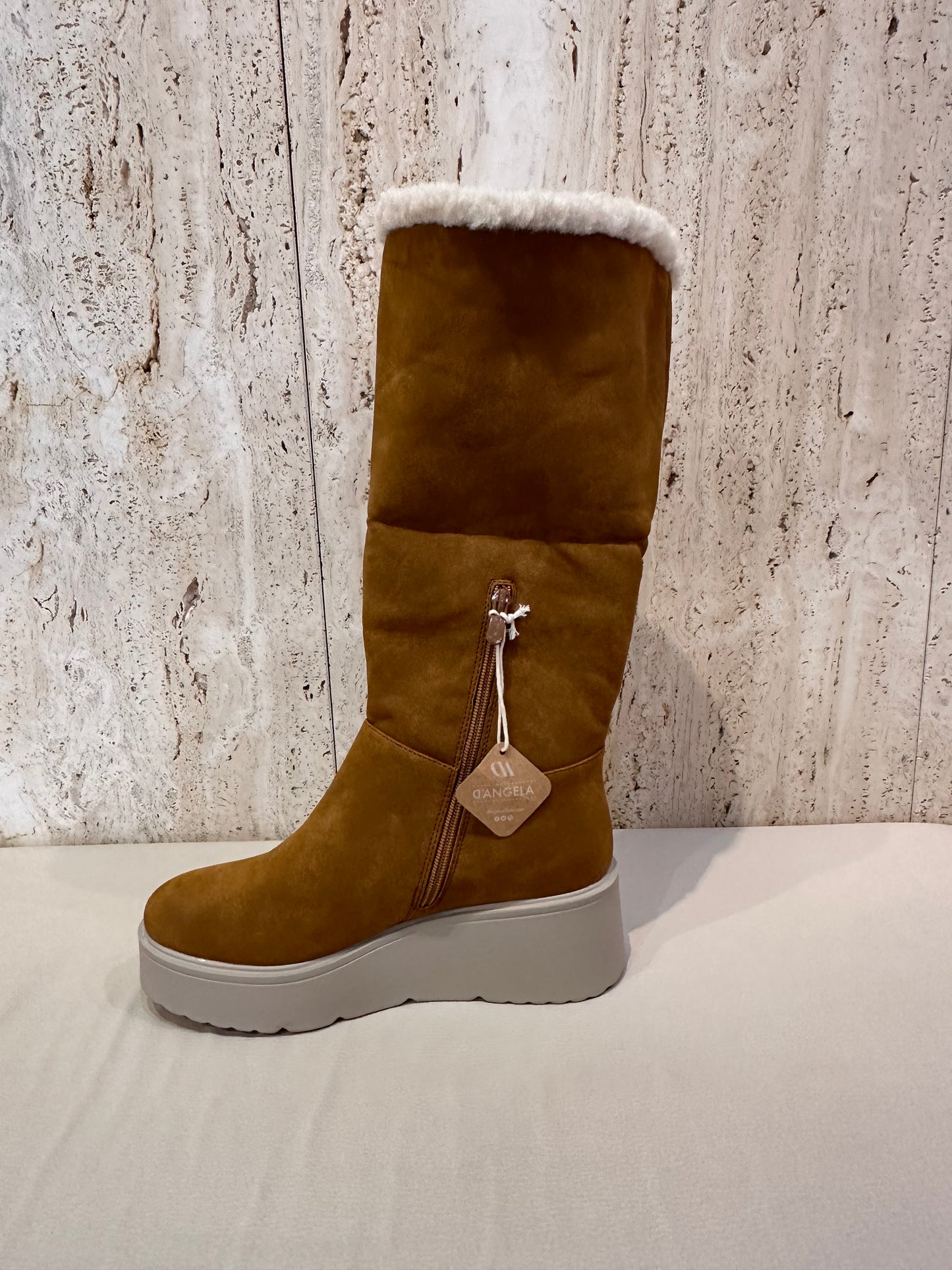 BOTA DANGELA PELO