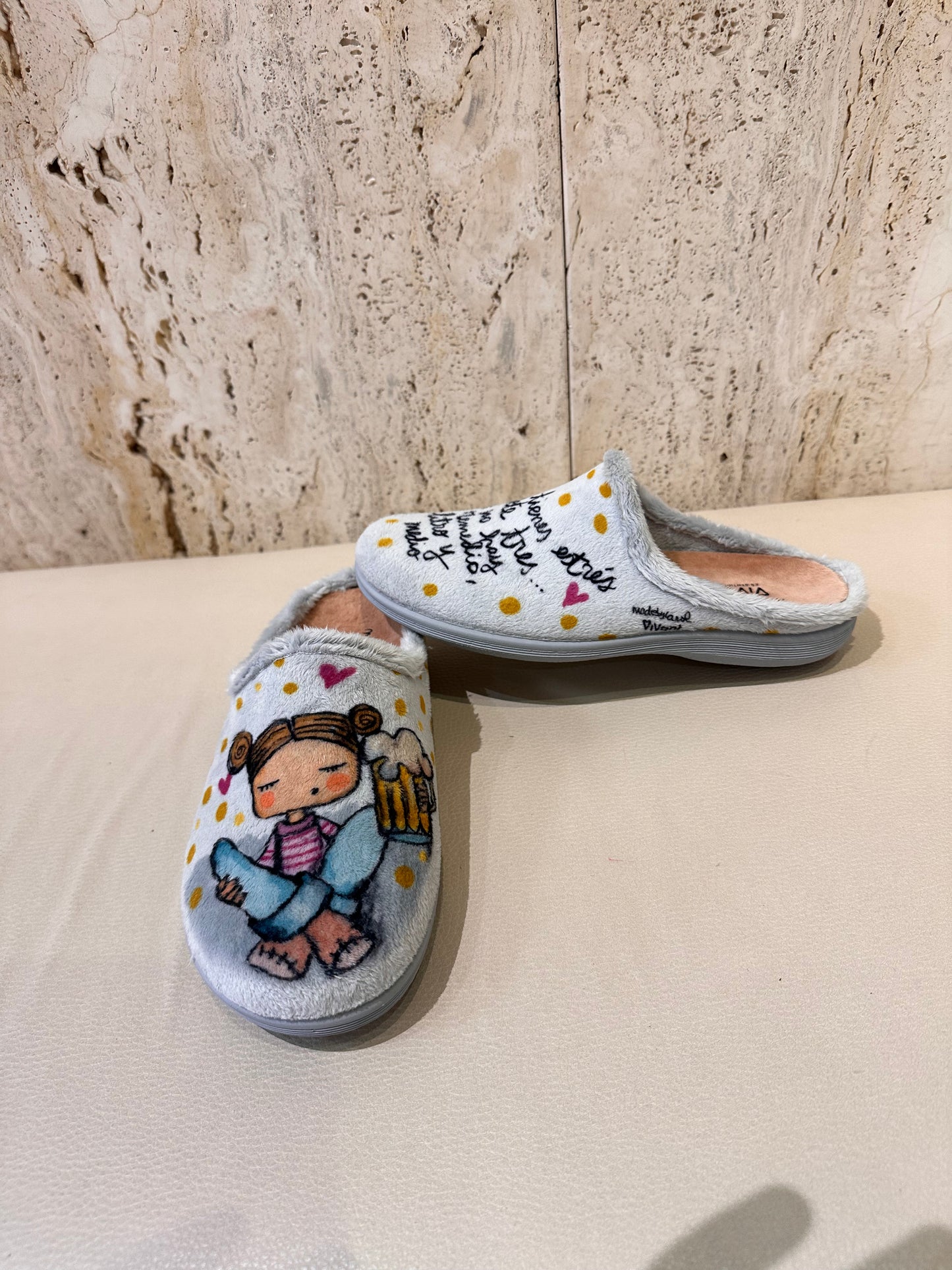 ZAPATILLA CASA JARRA