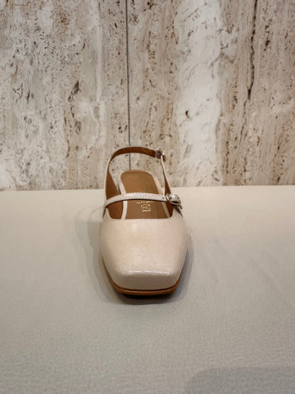 ZAPATO DANIELA VEGA DESTALONADO 2451N