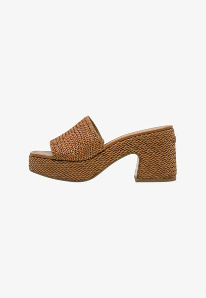 SANDALIA TACÓN TAMARIS COGNAC I-27232-46
